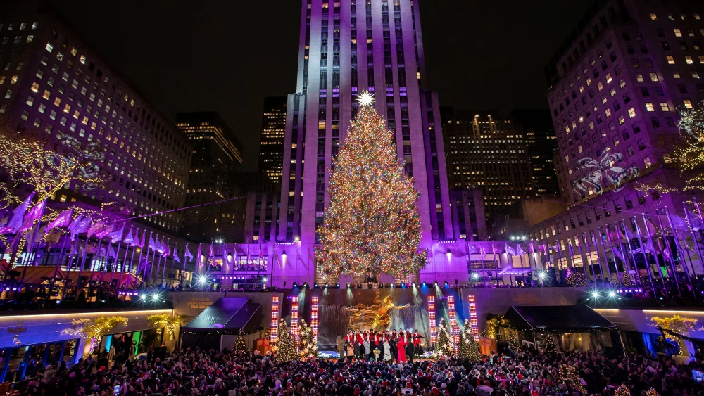 the-rockefeller-center-christmas-tree-lighting-in-new-york