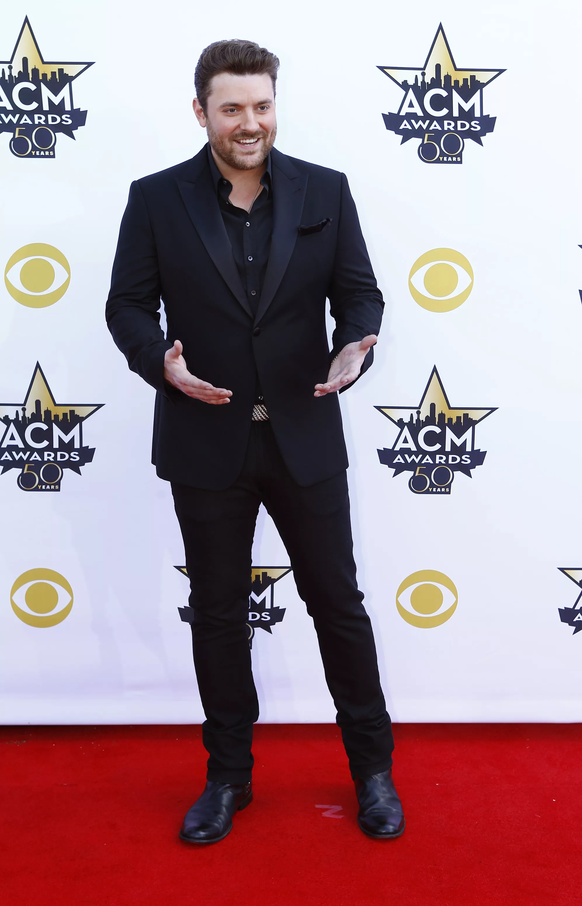 singer-chris-young-arrives-at-the-50th-annual-academy-of-country-music-awards-in-arlington