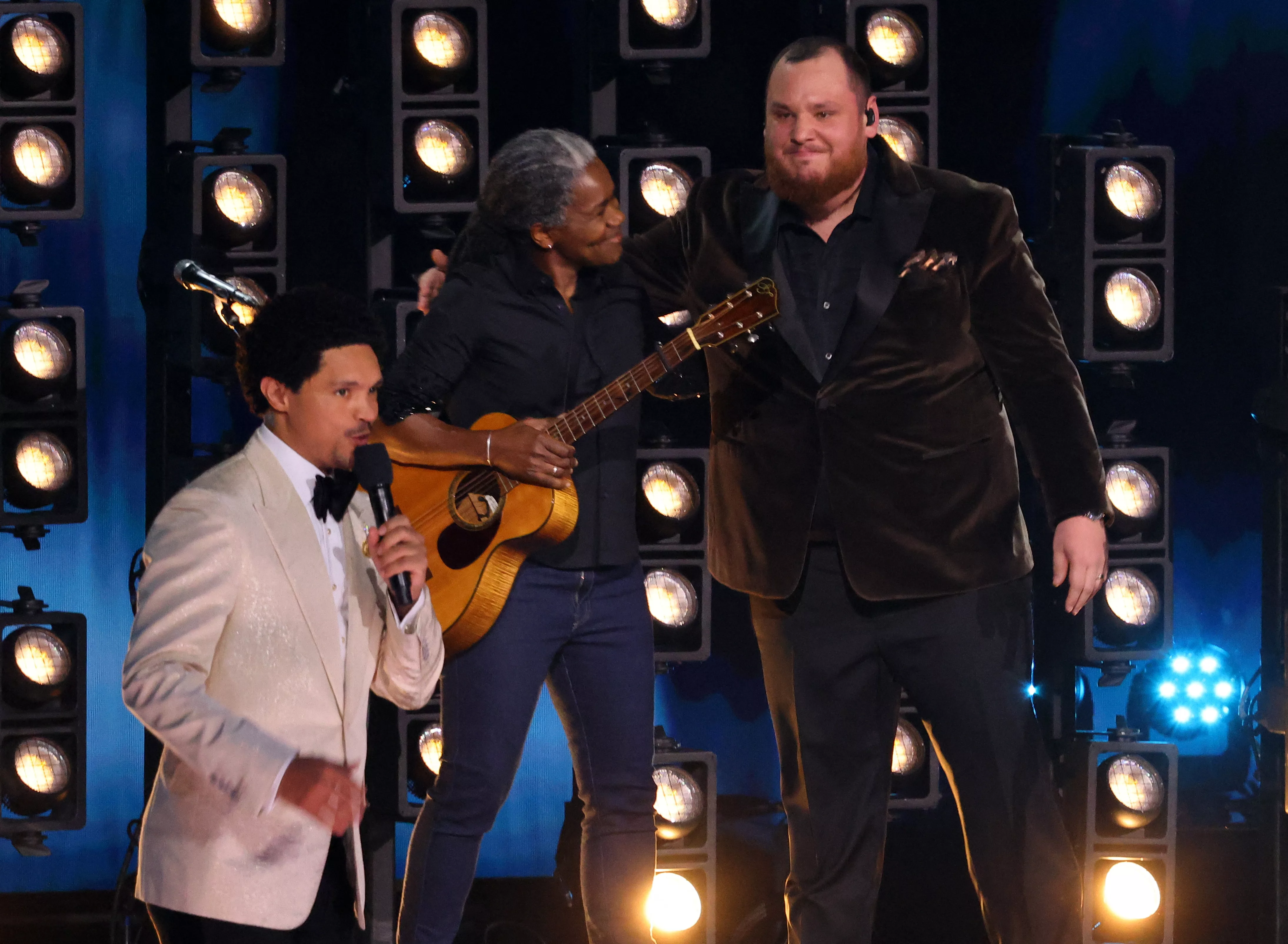 66th-annual-grammy-awards-in-los-angeles-4