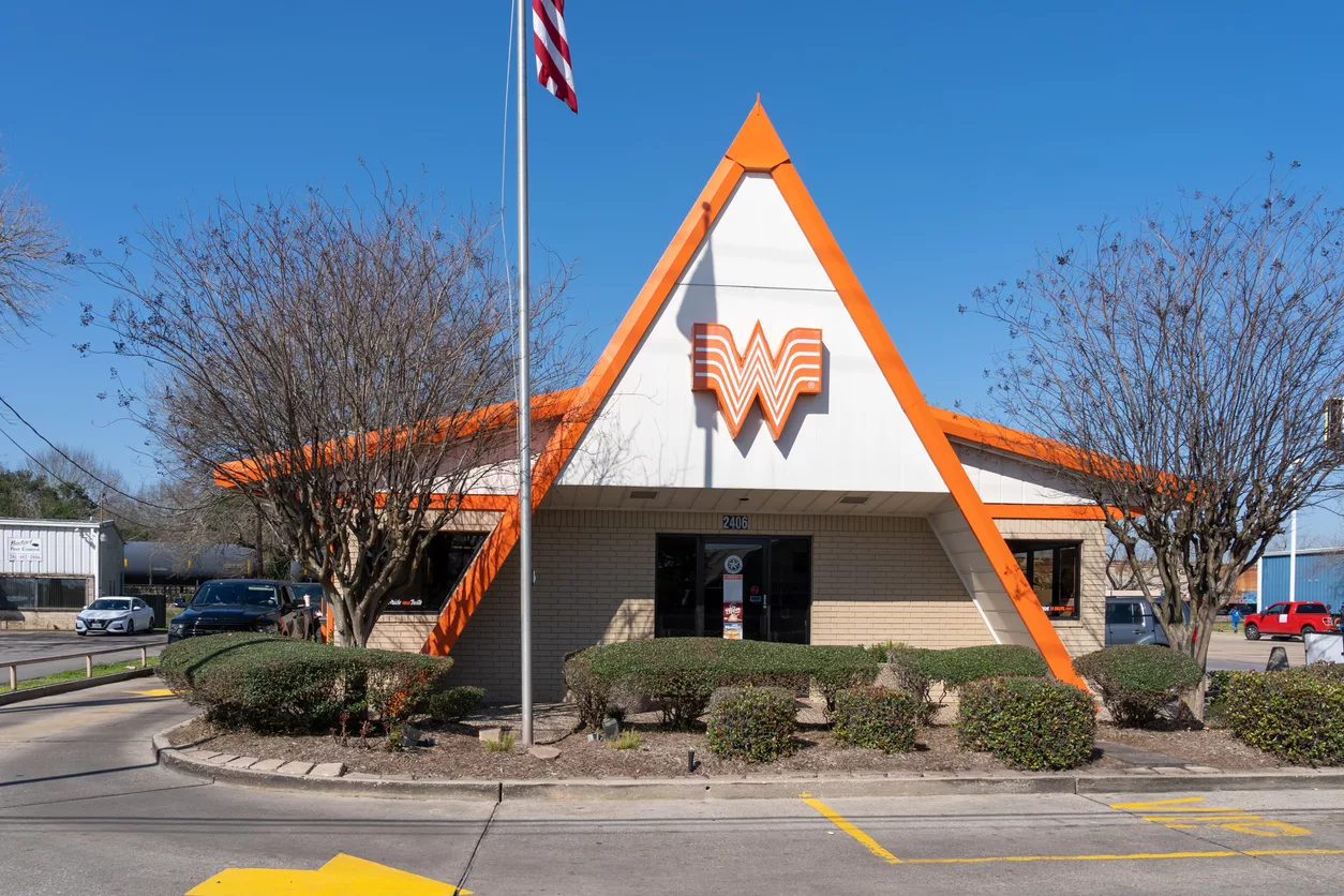a-whataburger-restaurant-in-pearland-tx-usa