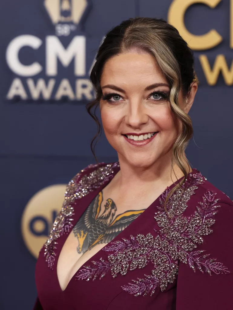 58th-annual-cma-awards-in-nashville-4