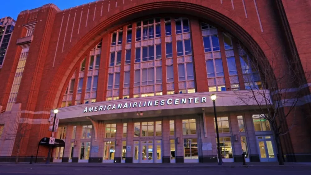 AMERICAN AIRLINES CENTER^ multi-purpose arena^ used for sports and concerts. It is located in Victory Park near downtown Dallas^ Texas.