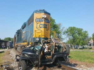 car-train-crash-vincennes-4-26