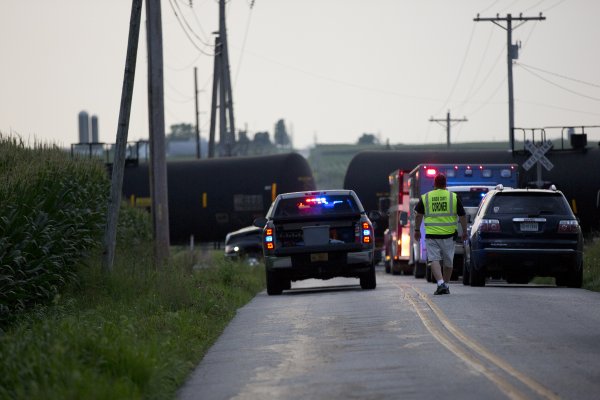 072916-car-train-accident-in-dubois-county-from-dcfp