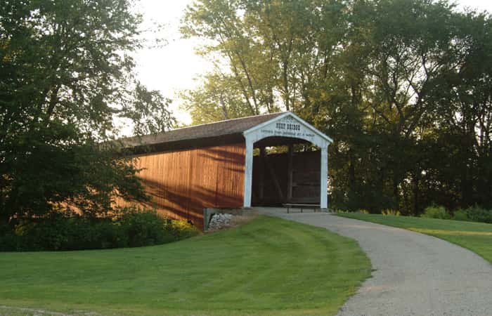 covered-bridge-in-parke-county