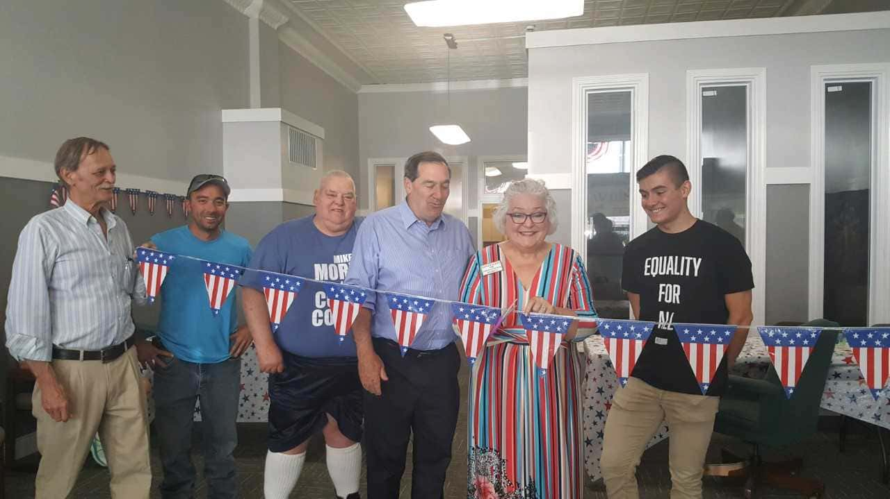 joe-donnelly-cuts-ribbon-at-daviess-demo-hq