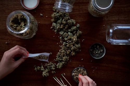 marijuana-rolling-unsplash-photo