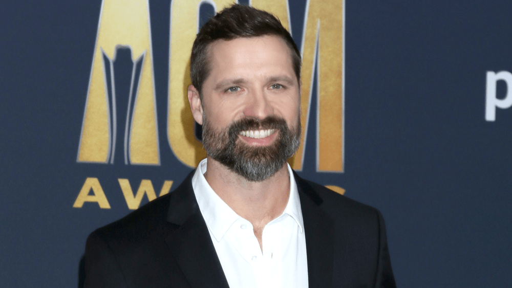 Walker Hayes wins Billboard Music Award for Top Country Song; Eric Church wins for Top Country Tour