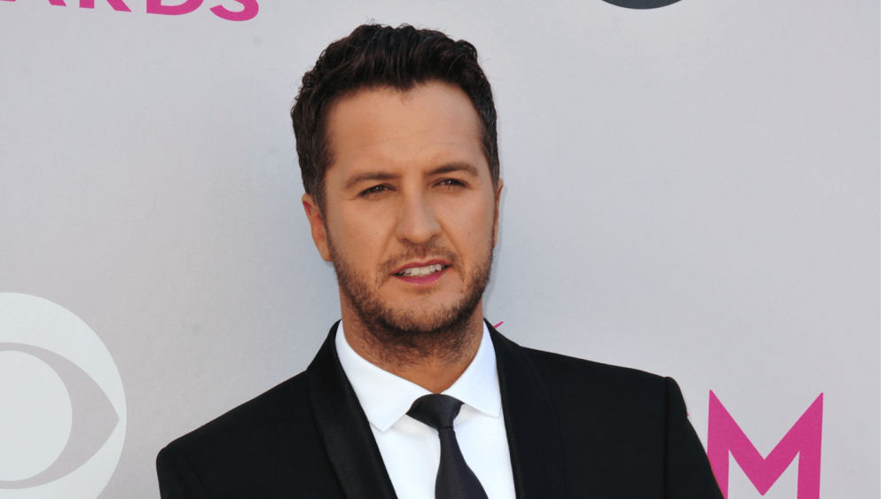 shutterstock_738018589386652