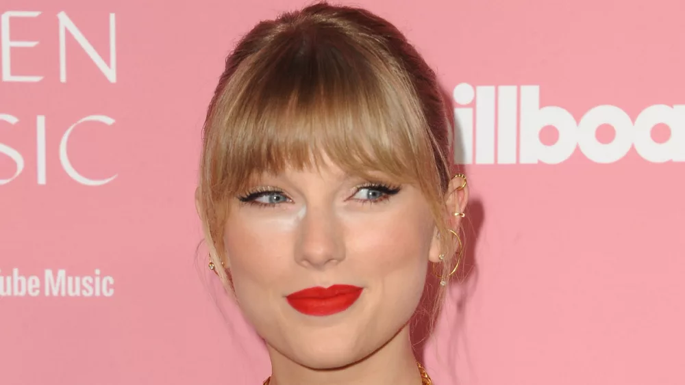 shutterstock_1588160365-1302135