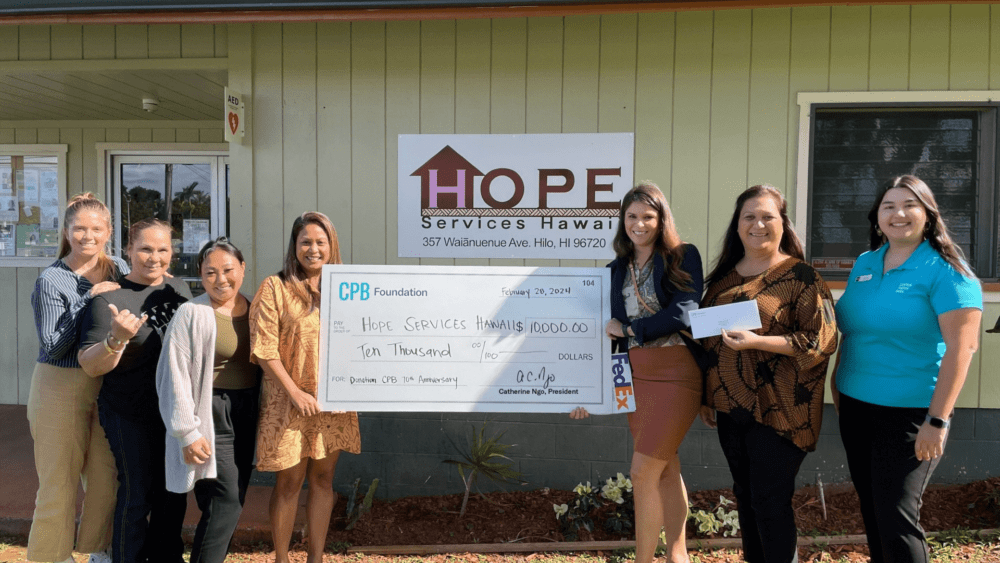 hope-services-hawaii-receives-donation-png-4