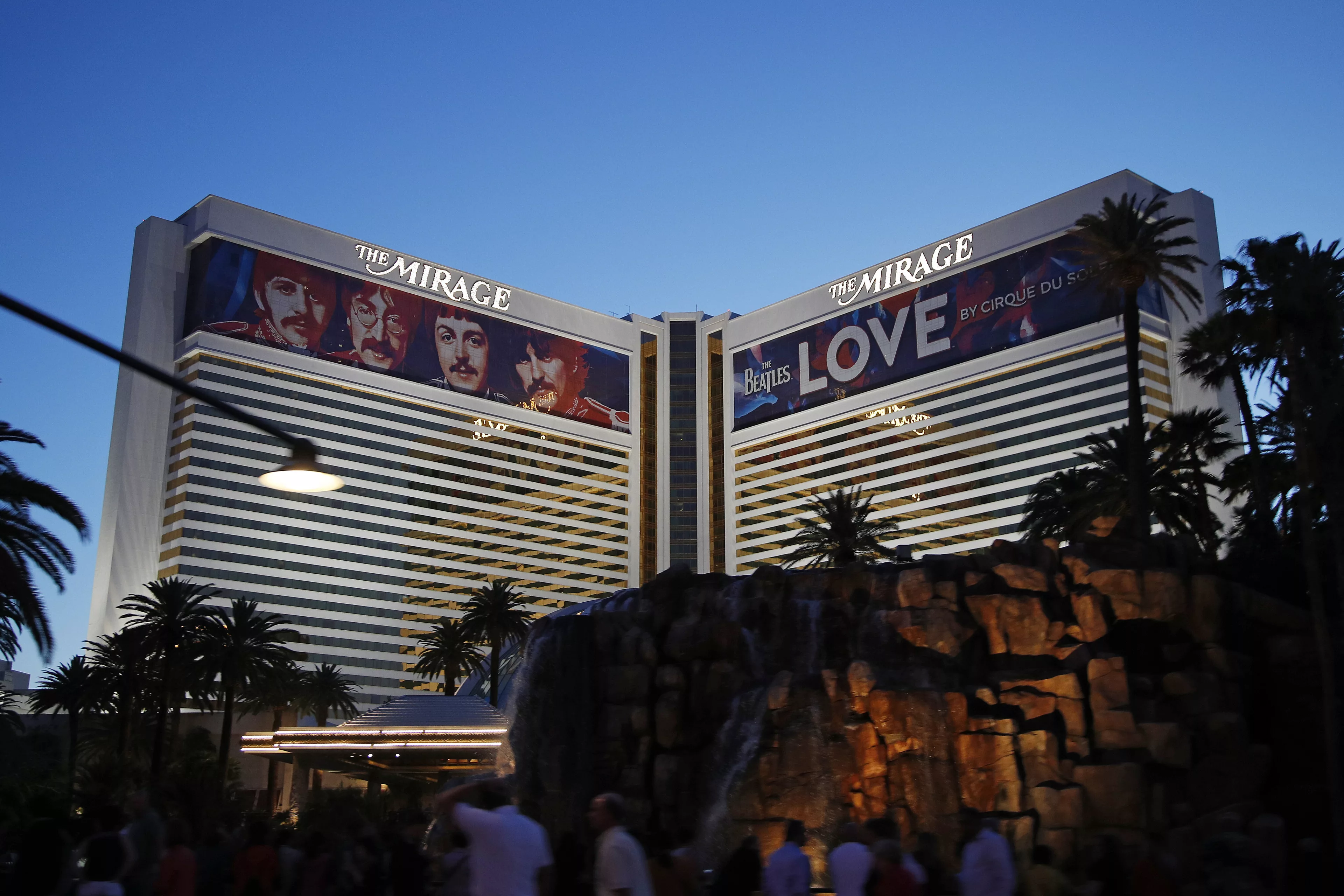 The Mirage Hotel and Casino in Las Vegas Closing This Summer B93 B97