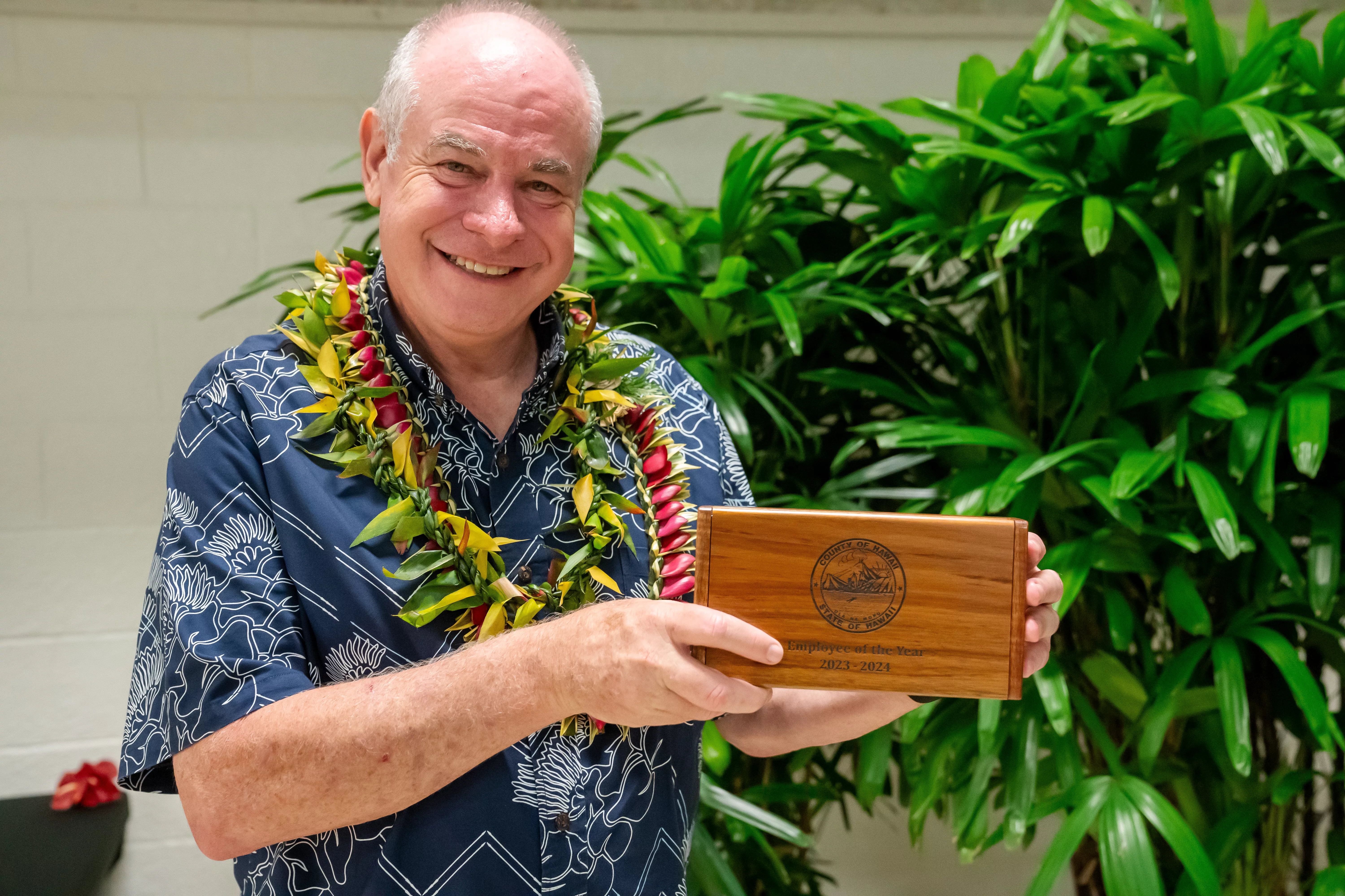 mayor-roth-exemplary-employee-ceremony-jpg-3