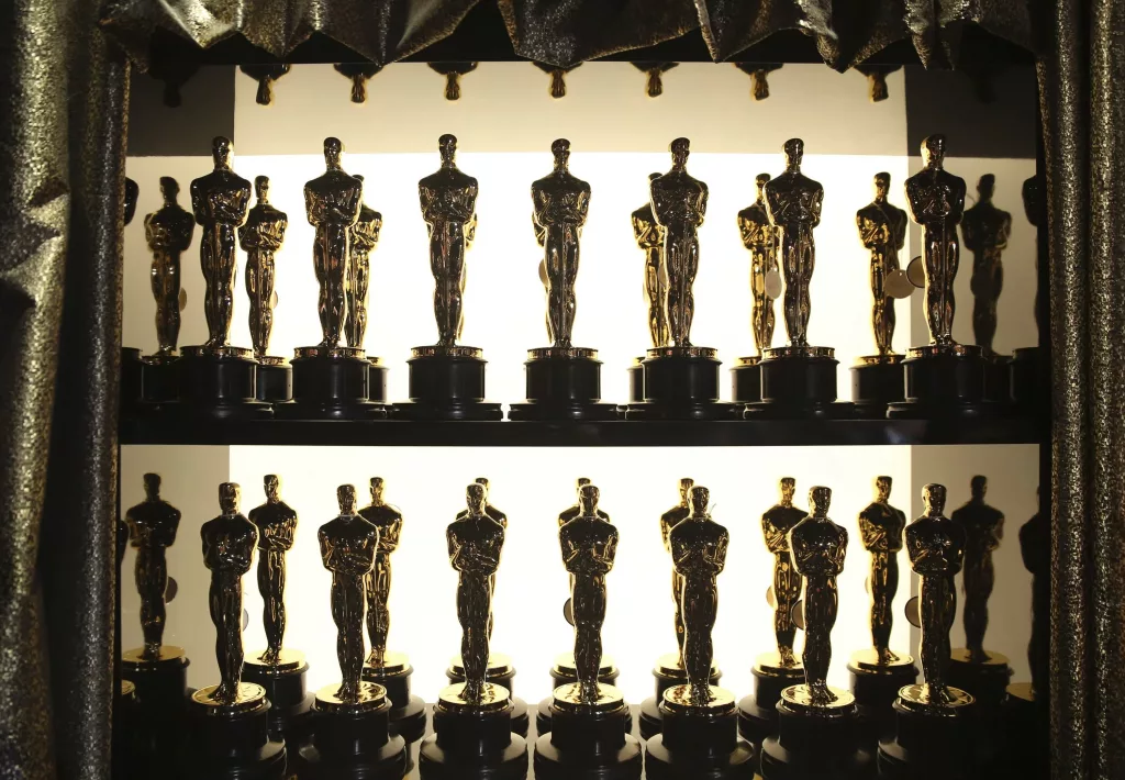 oscar-statues-ap-photo-jpg-6