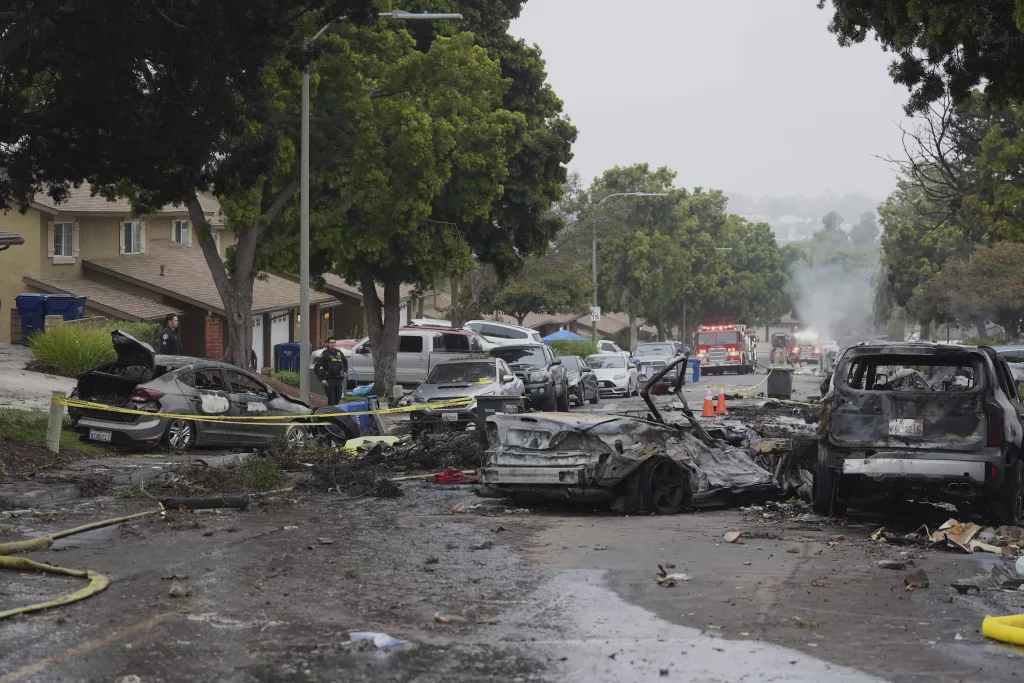 san-diego-private-jet-crash-ap-photo-1-2