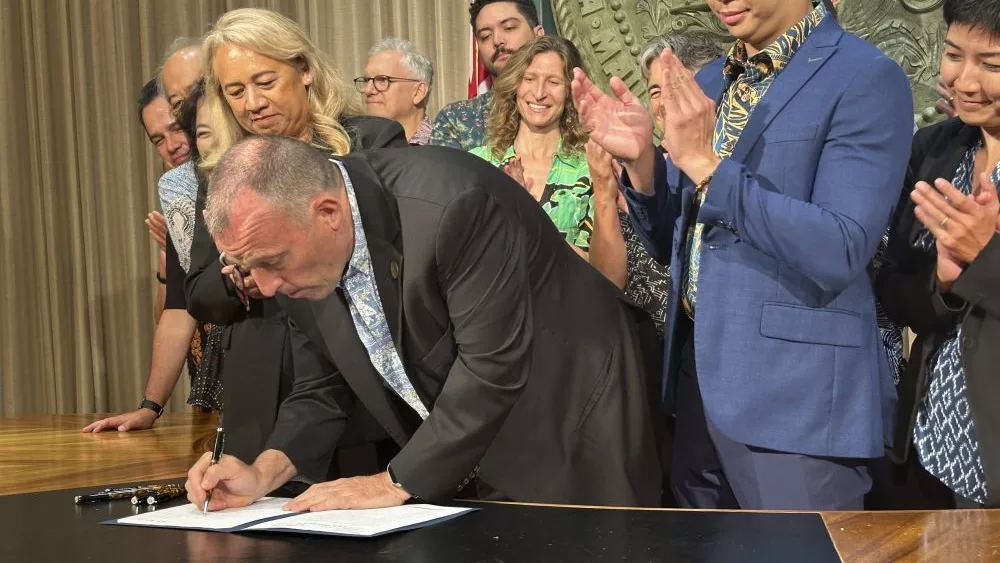 gov-green-legislation-may-2025-ap-photo-jpg-3