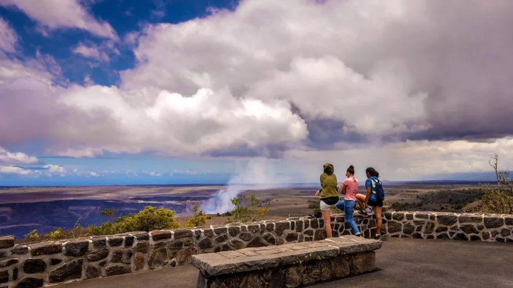 kilauea-viewing-area-hvnp-photo-jpg-3