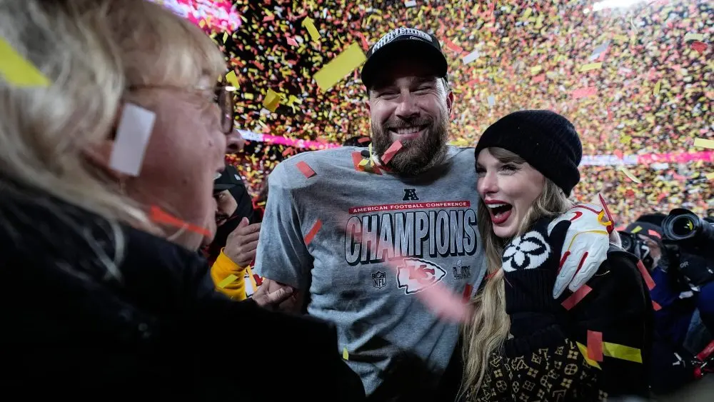 taylor-swift-and-travis-kelce-ap-photo-jpg-3