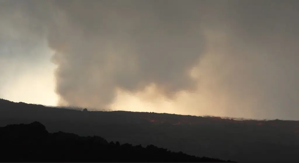 mauna-loa-eruption-photo-2-dlnr-photo-jpeg-4