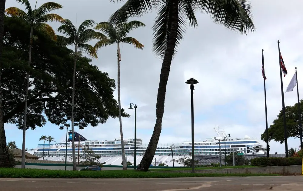 cruise-ship-honolulu-ap-photo-jpg-5