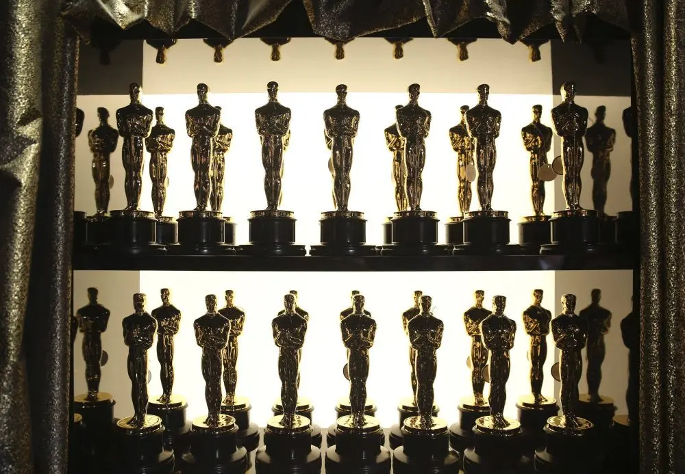 oscar-statues-ap-photo-jpg-9