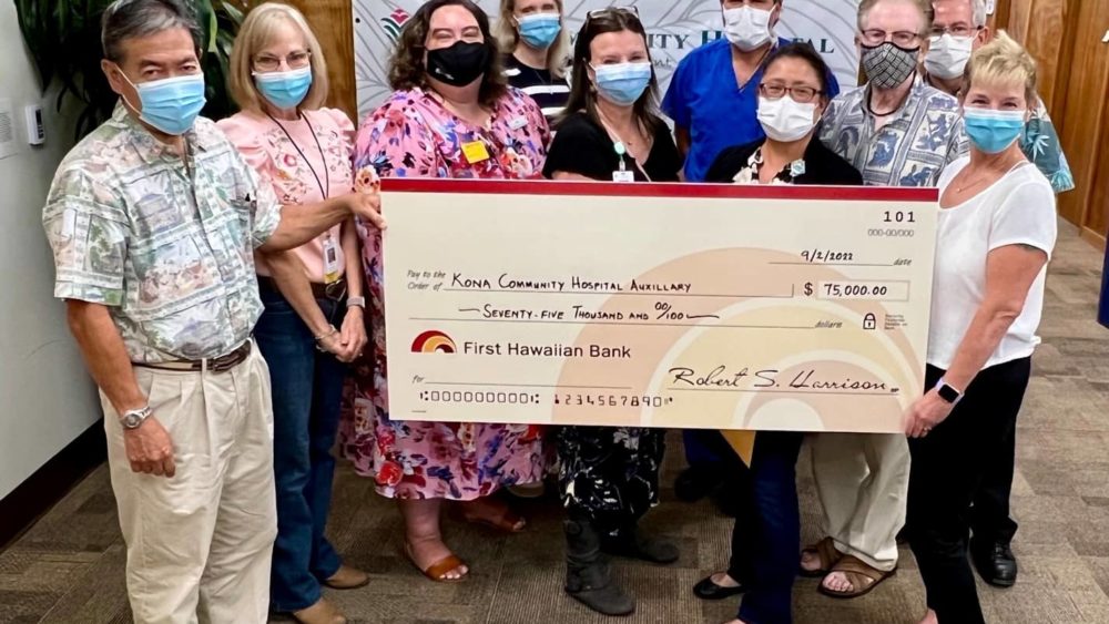 surgical-tech-program-first-hawaiian-bank-donation-3-jpg