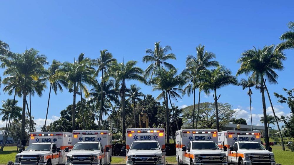 new-hawaii-county-ambulances-county-of-hawaii-photo-jpeg-3