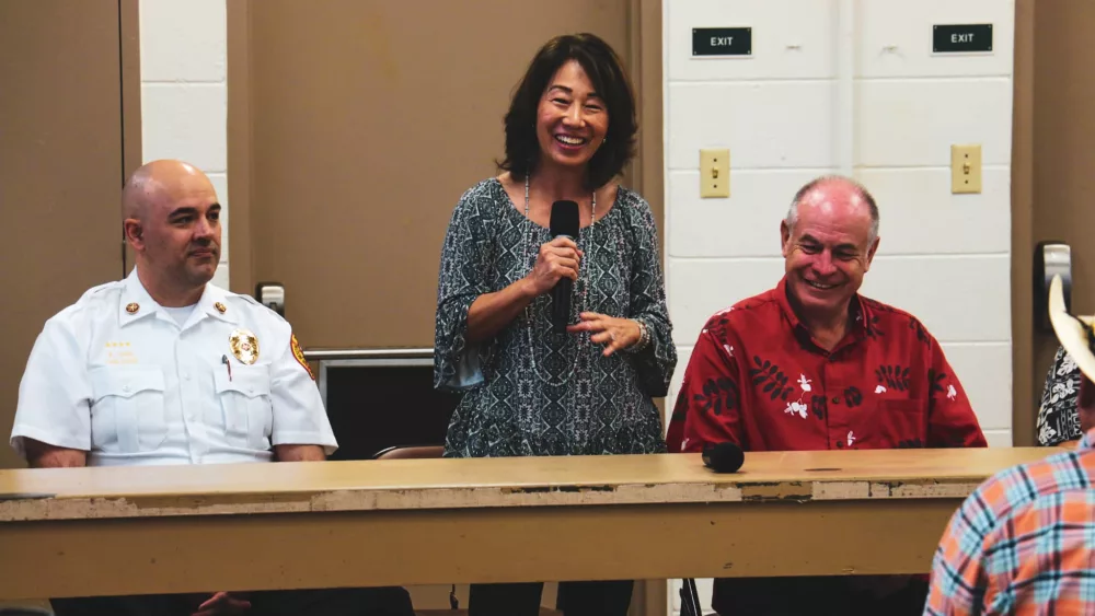mayor-roth-south-kona-town-hall-jpeg-3