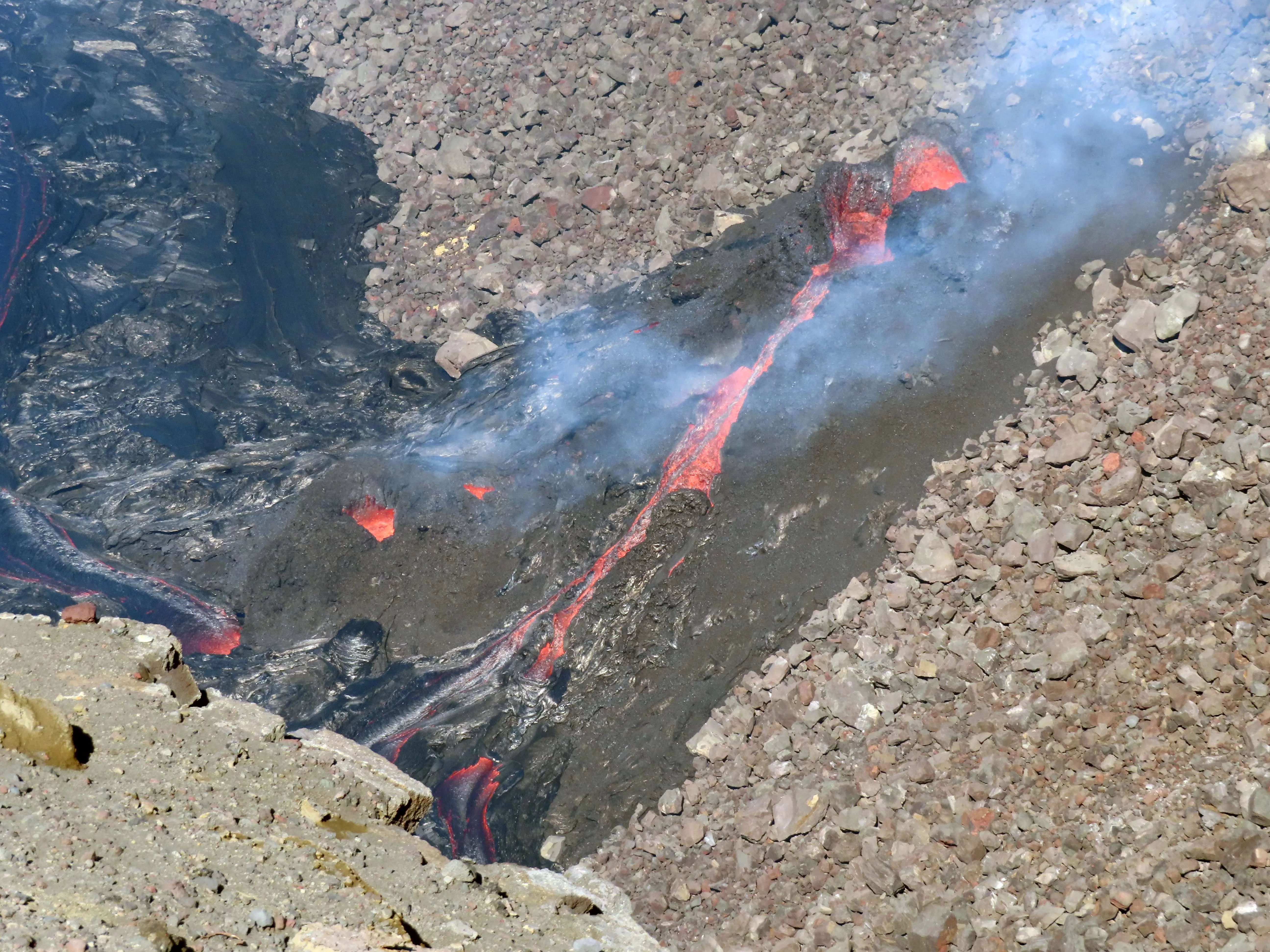 kilauea-crater-usgs-photo-jpeg