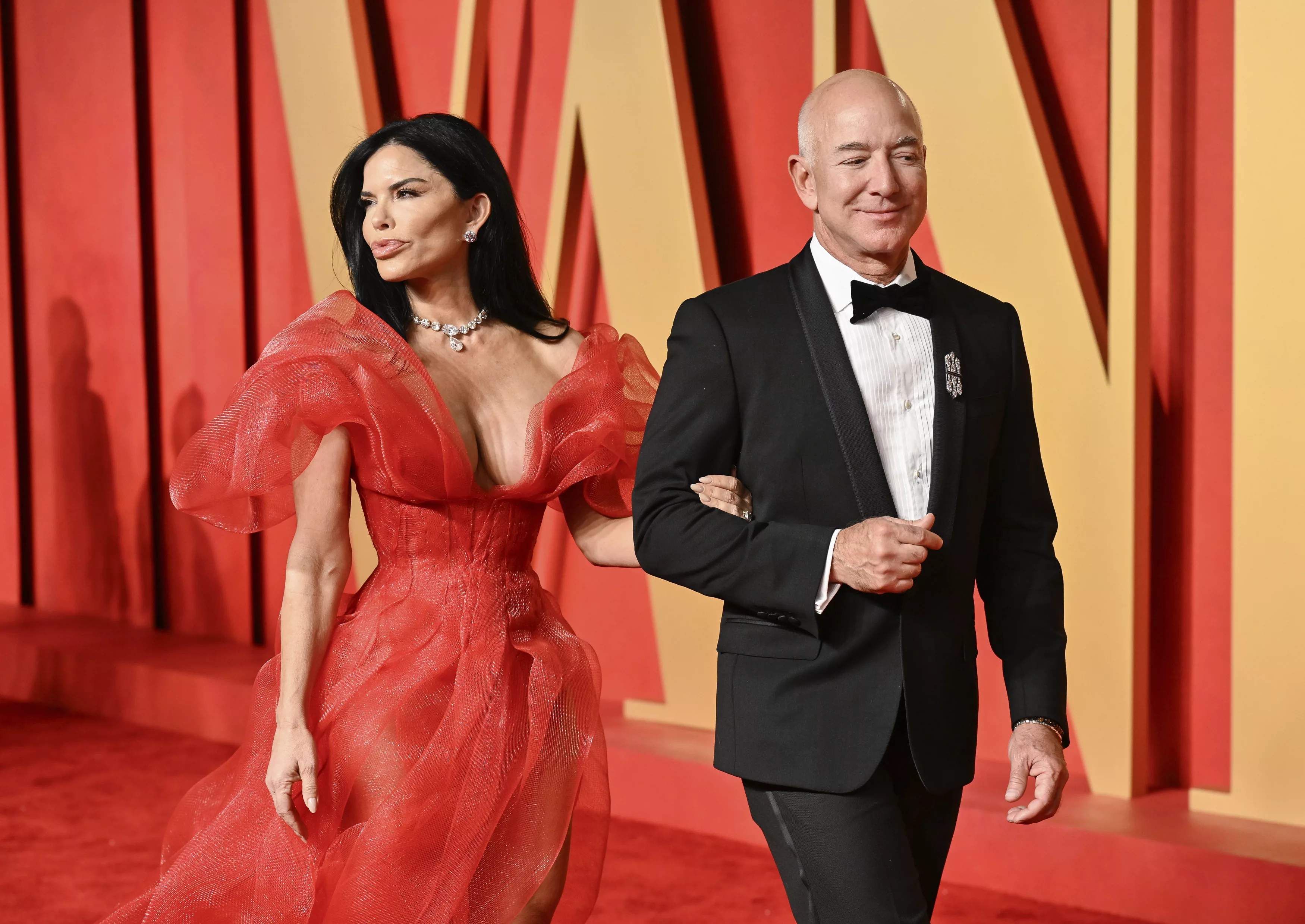 jeff-bezos-lauren-sanchez-ap-photo-jpg-3