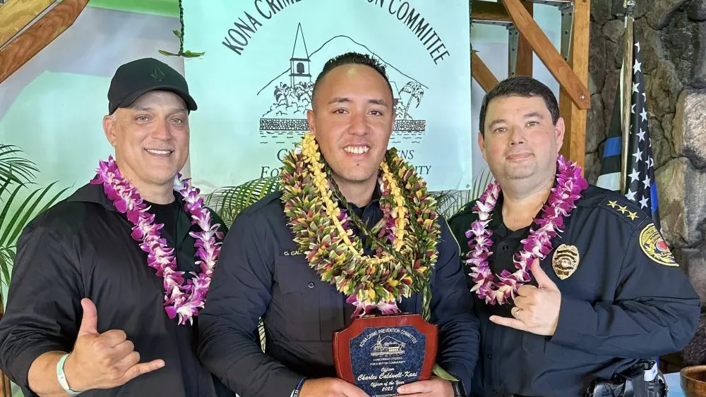 mayor-alameda-officer-caldwell-kaai-chief-reed-mahuna-officer-of-the-year-jpeg-3