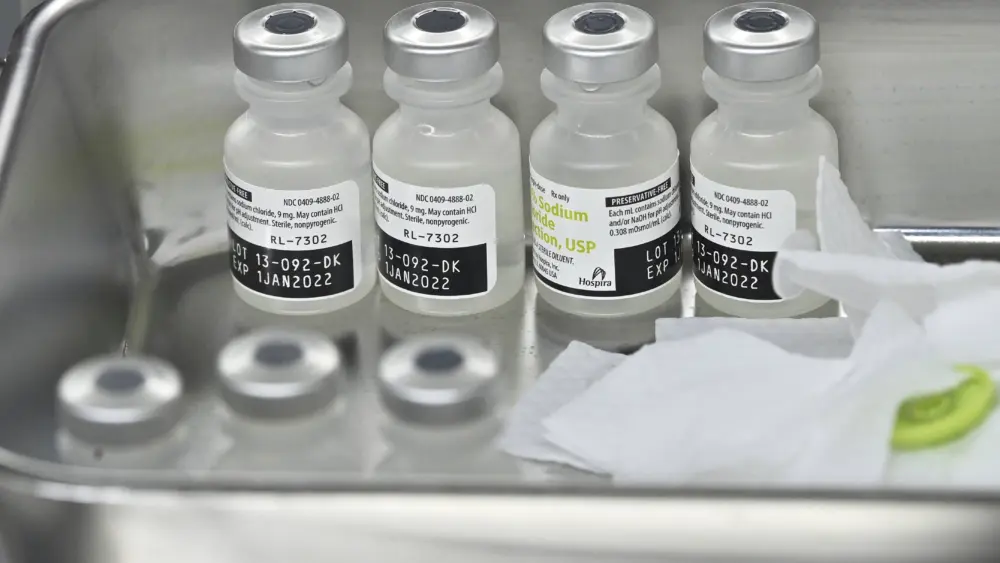 pfizer-vaccine-ap-photo-jpg-2