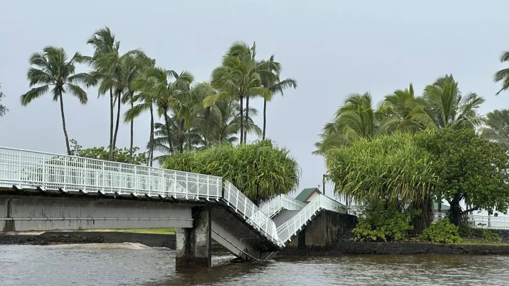 mokuola-bridge-collapse-hawaii-county-photo-jpg-3