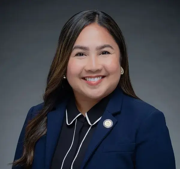 rachele-lamosao-governor-green-office-photo-jpg-3