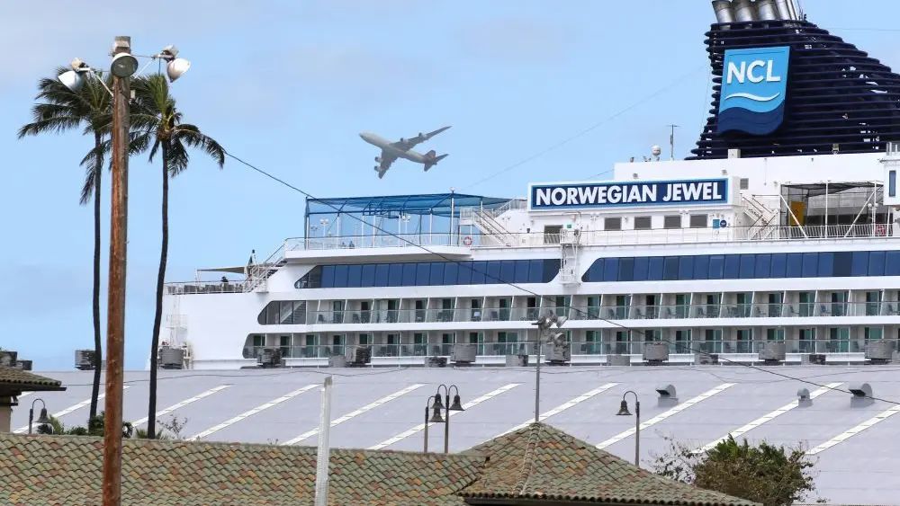 cruise-ship-hawaii-ap-jpeg-3