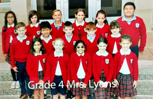 mrs-lyons-4th-grade-class