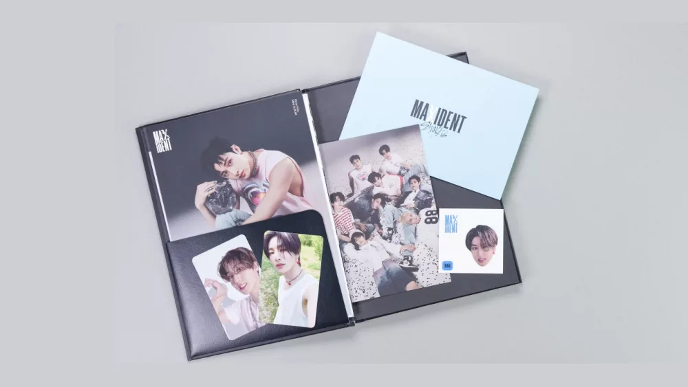 South Korean boy band Stray Kids mini Album Box set