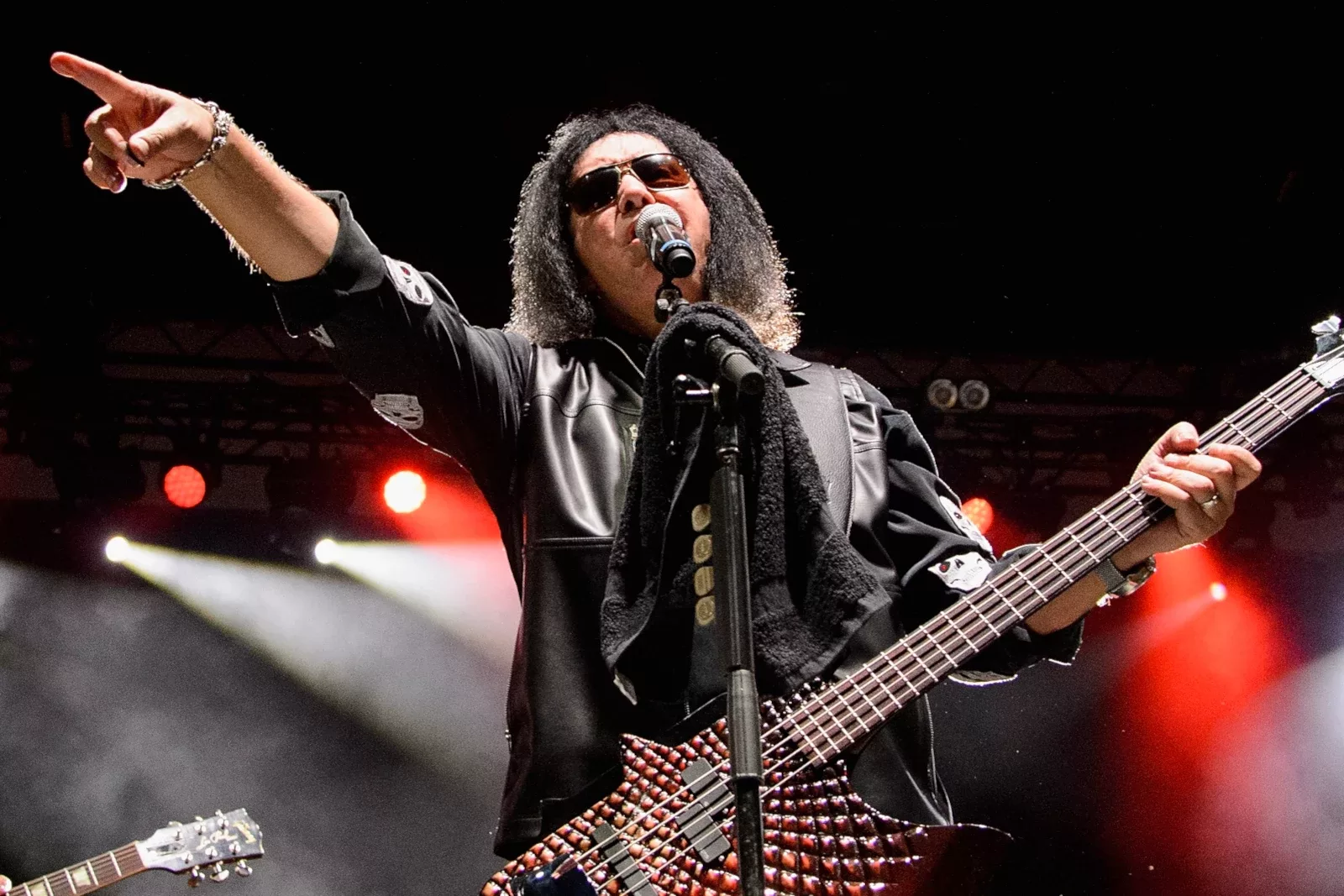 attachment-gene-simmons-solo-2