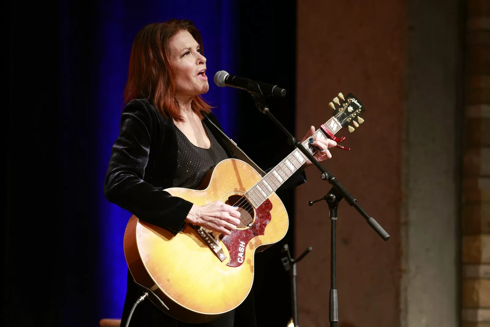 attachment-rosannecash
