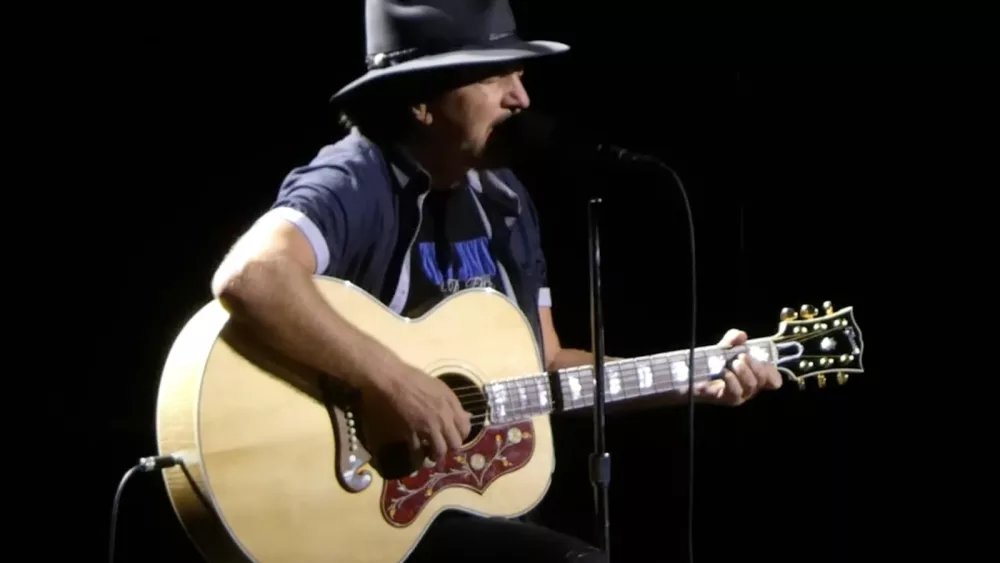 attachment-eddievedder