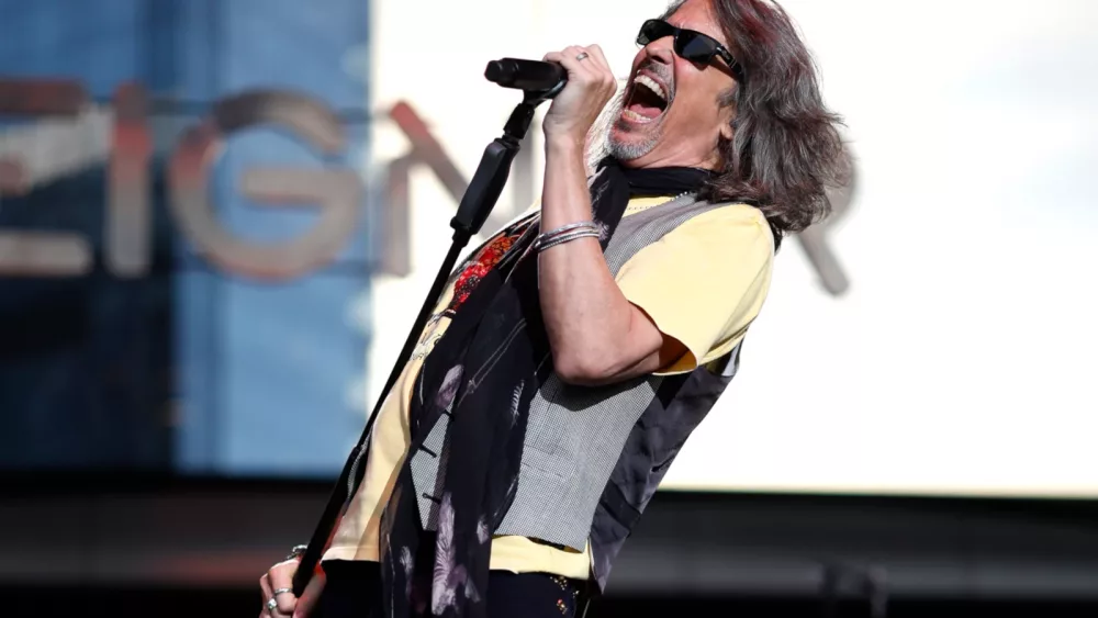 attachment-foreigner-hansen