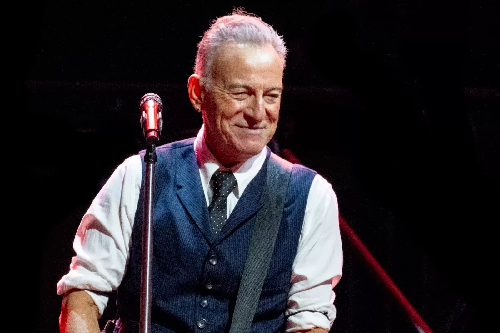 attachment-bruce-springsteen-gettyimages-2215118135