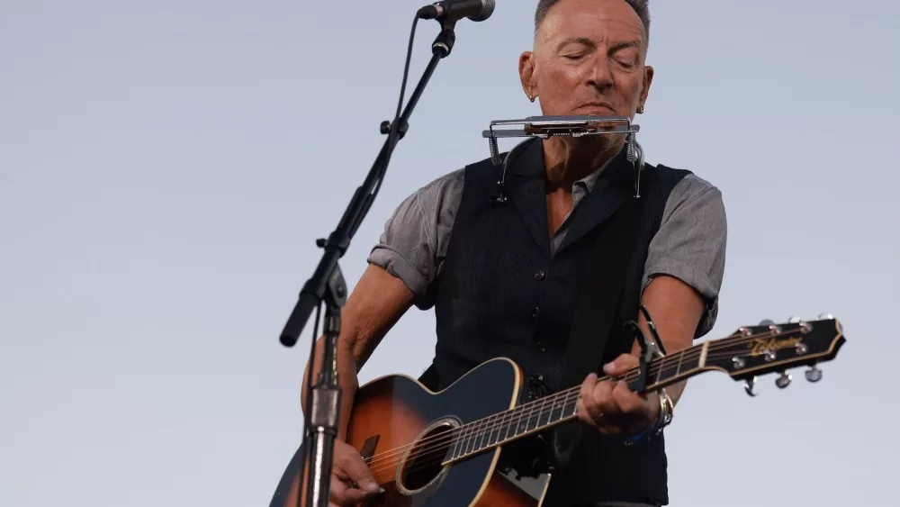 attachment-bruce-springsteen-gettyimages-2180879275