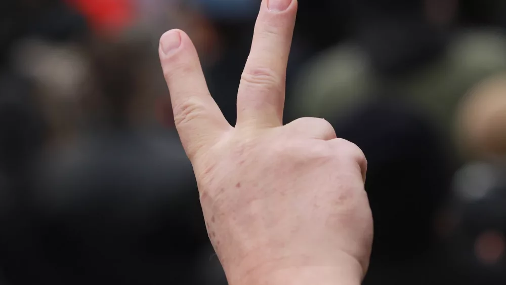 attachment-two-fingers-twice-gettyimages-136043124