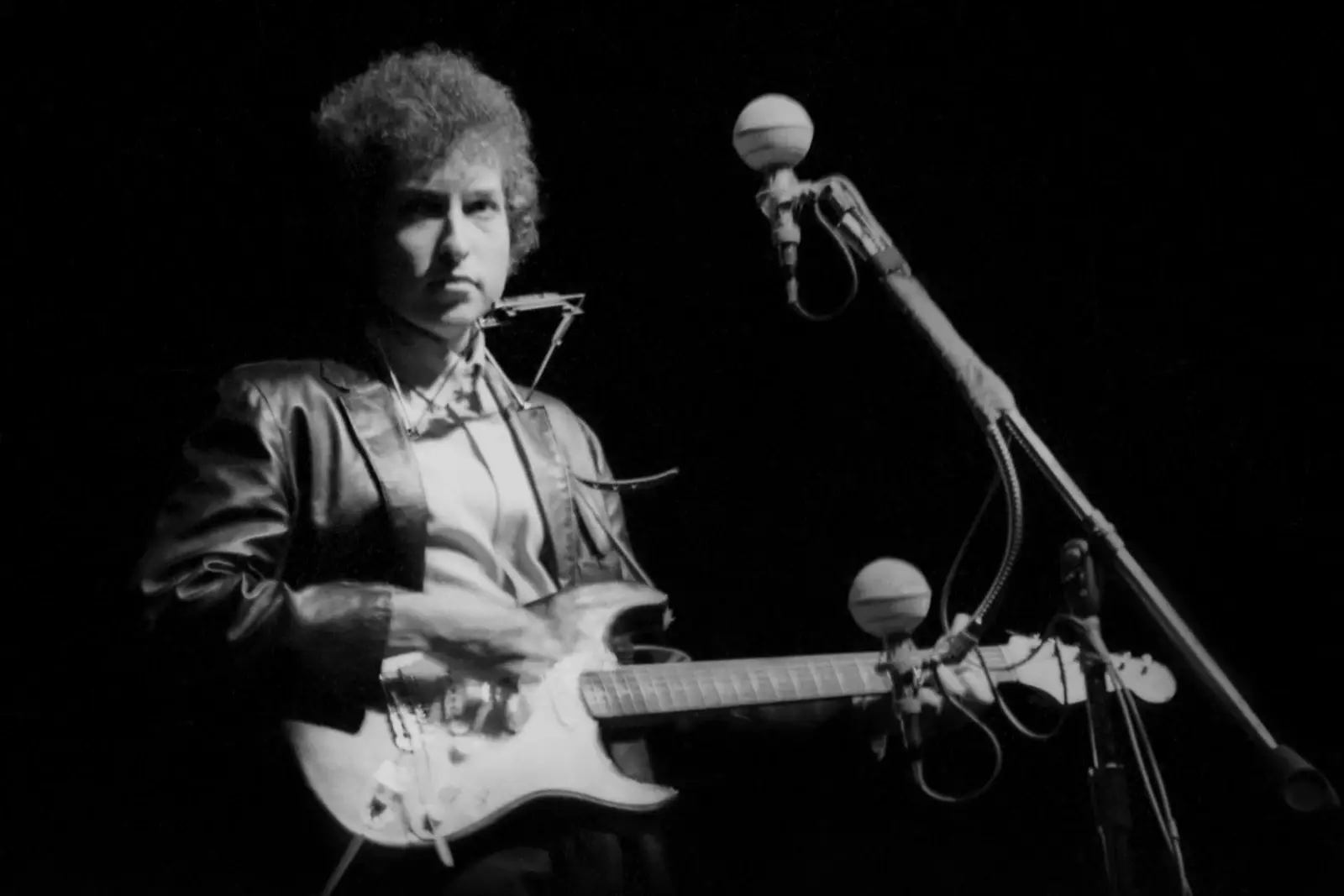 attachment-bob-dylan-electric-2