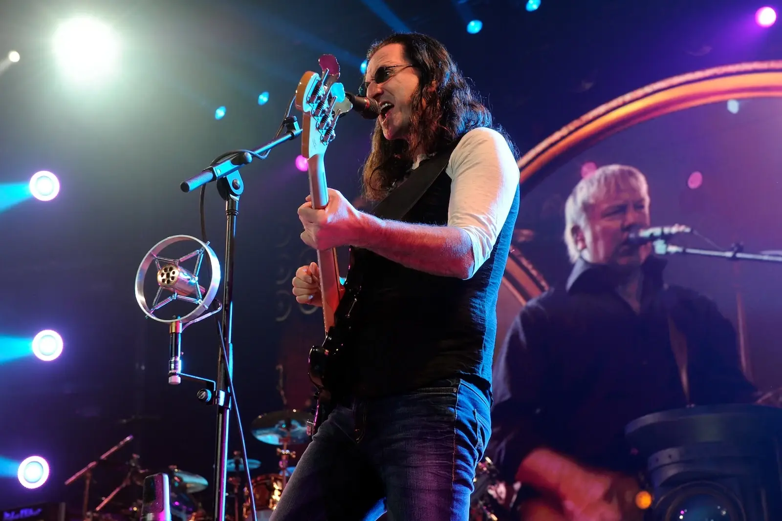attachment-rush-geddy-lee-gettyimages-103391936