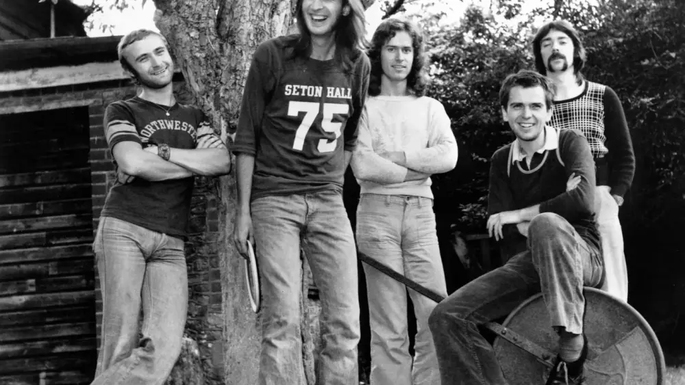 attachment-attachment-steve-hackett-genesis-michael-ochs-gettyimages-93328021