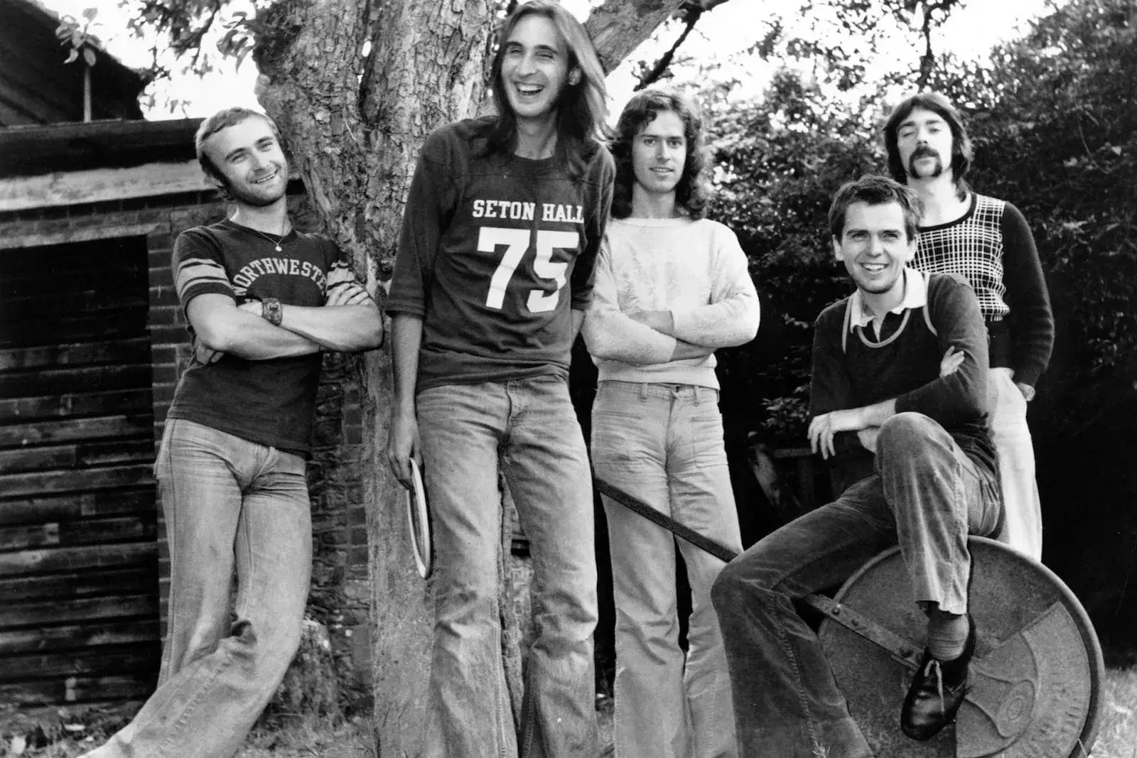 attachment-attachment-steve-hackett-genesis-michael-ochs-gettyimages-93328021