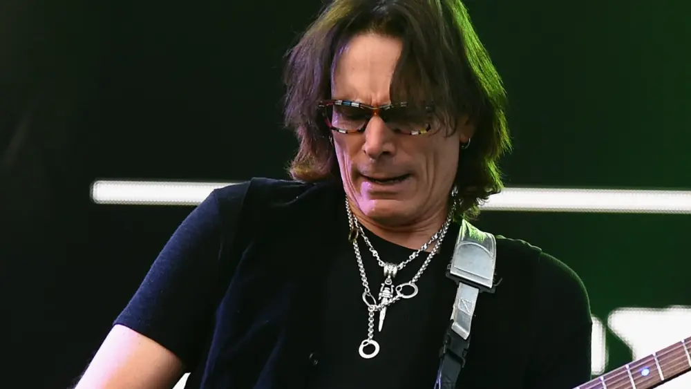 attachment-stevevai-2