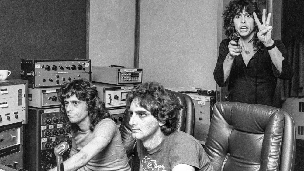 attachment-jack-douglas-steven-tyler-gettyimages-2275908657